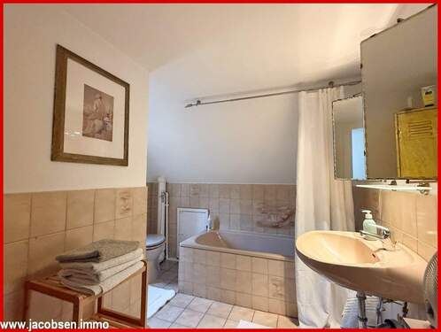 Bad im Dachgeschoss - 