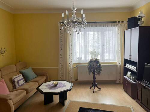 Zimmer - 1 Zimmer Einfamilienhaus zum Kaufen in Oberweißbach/Thüringer Wald