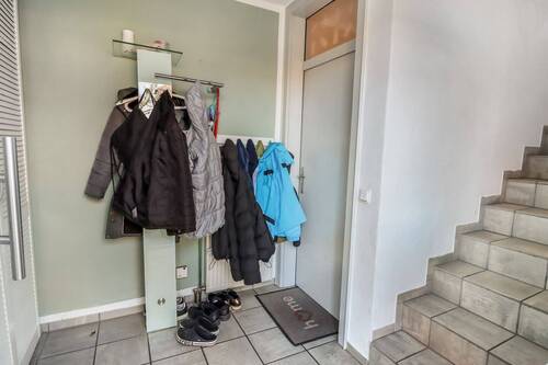 Eingangsbereich - 7 Zimmer Mehrfamilienhaus, Wohnhaus zum Kaufen in Delbrück