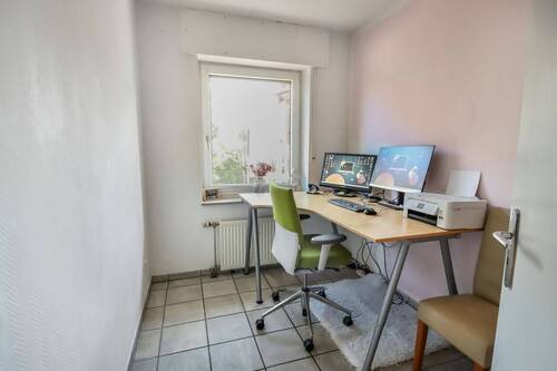 Büro - 7 Zimmer Mehrfamilienhaus, Wohnhaus in Delbrück