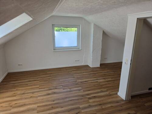 20260618_121037.jpg - 1 Zimmer Reihenendhaus in Lüdenscheid