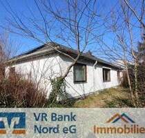 Ebenerdiger Bungalow mit großem Keller in zentraler Lage von Süderlügum