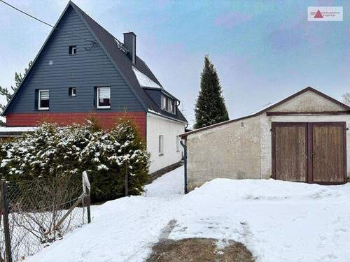 Einfamilienhaus in Neundorf - 7 Zimmer Einfamilienhaus zum Kaufen in Wiesa / Neundorf