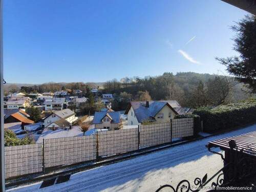 Ausblick vom Schlafzimmer - 6 Zimmer Bungalow zum Kaufen in Linsengericht / Großenhausen