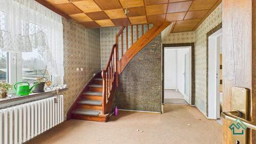 Flur - 5 Zimmer Einfamilienhaus in Meuselwitz