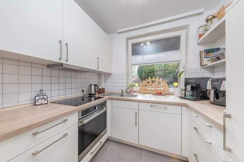 Zeitlose Einbauküche - 