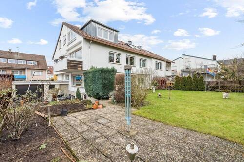 Großzügiges Grundstück - 