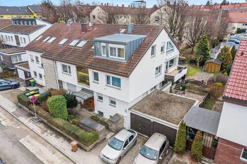 Schon von außen ein Hingucker - 1 Zimmer Mehrfamilienhaus, Wohnhaus zum Kaufen in Ludwigsburg