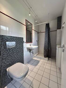 Duschbad Erdgeschoß - 