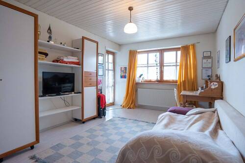 Schlafzimmer mit Ankleide.jpg - 