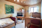 Schlafzimmer 2 OG.jpg - 
