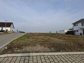 Bild 1 - Familienglück oder Doppelhausprojekt: 585 m² Baugrundstück in Feldrandlage mit Bebauungsplan