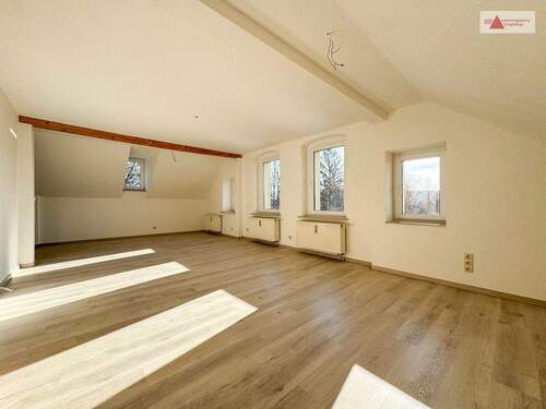 Wohnzimmer - Wohnen im Grünen - 3-Raum-Wohnung mit Garage in Schneeberg