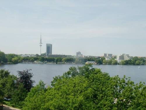 Gegenüber der Alster - 