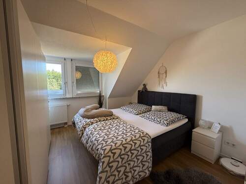 schlafzimmer.jpg - Etagenwohnung mit 88,00 m² in Roth zum Kaufen