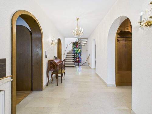 Eingang EG - Einfamilienhaus mit 245,00 m&sup2; in Otterstadt zum Kaufen