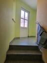 Treppenhaus mit Eingang - 