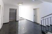 Wohnungseingang / Aufzug - 