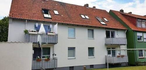Gartenseite - 3 Zimmer Wohnung mit Einbauküche und Balkon in Schöningen Negenborntrift
