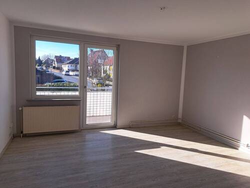 Wohnzimmer - Etagenwohnung mit 68,40 m&sup2; in Schöningen zur Miete