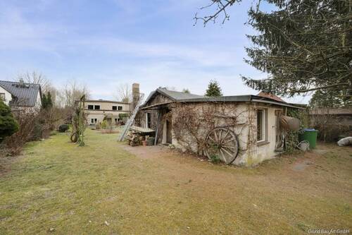 Remise, Haus und ein schöner, großer Garten - 4 Zimmer Einfamilienhaus zum Kaufen in Teltow