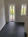 Küche mit Zugang Balkon - Etagenwohnung mit 38,70 m&sup2; in Chemnitz zur Miete