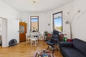 2- Zimmer Whg Wohnen - 