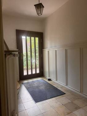Eingang - 7 Zimmer Einfamilienhaus zur Miete in Pinneberg
