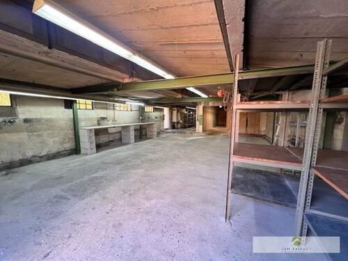 Betonierte Teilfläche zur individuellen Nutzungsmöglichkeit - Halle zur Miete in Werl-Büderich