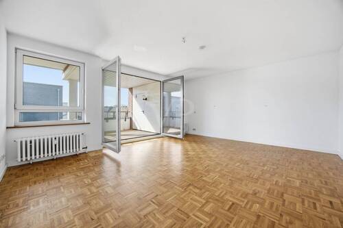 Wohnzimmer mit Loggia - 3 Zimmer Etagenwohnung in Wilhelmshaven