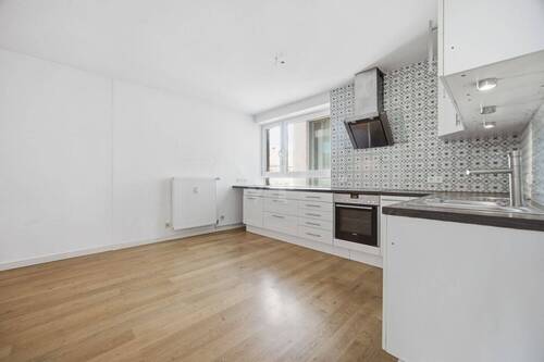 Küche mit Einbauküche - 