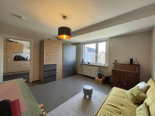 Wohnzimmer - 2 Zimmer Etagenwohnung in Offenburg