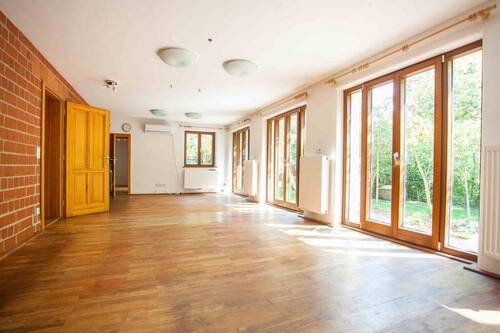 geräumiger Wohn-/Essbereich - Einfamilienhaus mit 160,00 m² in Erlangen zum Kaufen