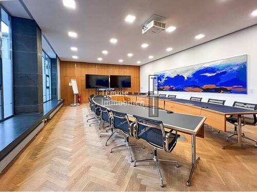 großer Besprecher - Büro in Nürnberg