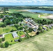 Einfamilienhaus mit Scheune und Nebengebäuden - Bentzin Zarrenthin