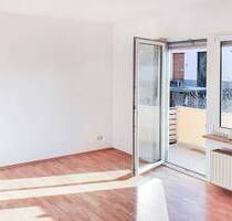 Helle 3-Zi-Wohnung mit Balkon & Garage in Gochsheim