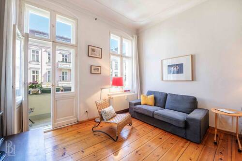 Wohnzimmer - 2 Zimmer Etagenwohnung zum Kaufen in Berlin