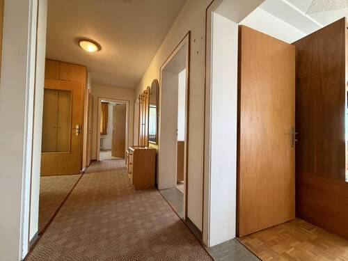 Flur - 6 Zimmer Einfamilienhaus zum Kaufen in Lottstetten