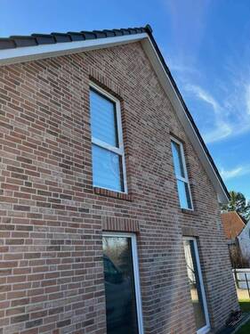 Fassade Detail - 5 Zimmer Doppelhaushälfte zum Kaufen in Hardebek