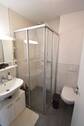 Gäste-WC mit Dusche - 