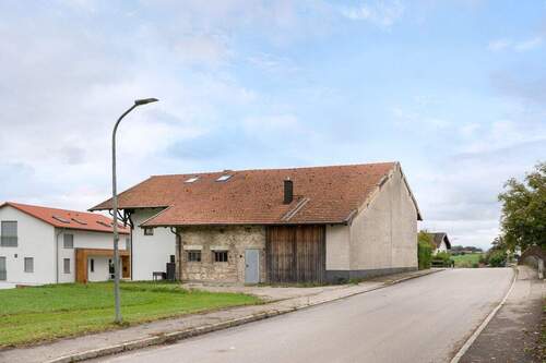 FINESTEP Immobilien - 7 Zimmer Mehrfamilienhaus, Wohnhaus zum Kaufen in Emmering