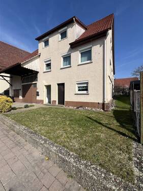 Ansicht Haus vorne - 6 Zimmer Bauernhaus, Landhaus zum Kaufen in Mötzingen