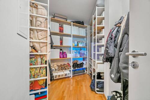 Abstell- und Lagerfläche - 