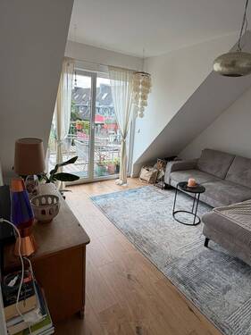 Wohnzimmer - 3 Zimmer Etagenwohnung in Siegburg