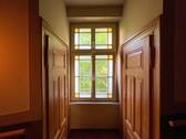 Abstellkammer halbe Treppe - 