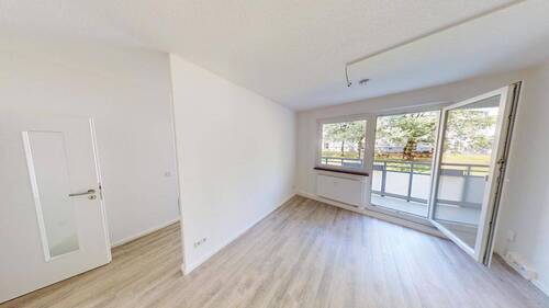 Wohnzimmer Vergleichswohnung - 3 Zimmer Etagenwohnung zur Miete in Chemnitz