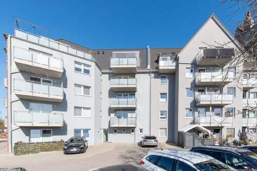 Hausansicht Hof - 1 Zimmer Mehrfamilienhaus, Wohnhaus zum Kaufen in Kiel