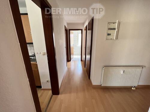 Flur - Etagenwohnung mit 62,00 m&sup2; in Wilkau-Haßlau zum Kaufen