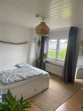 Schlafzimmer
- 