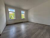 Wohnzimmer - 4 Zimmer Etagenwohnung zur Miete in Zwickau